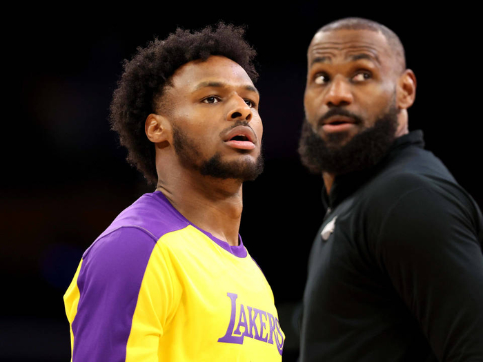 布朗尼本赛季年薪195万，实际到手有多少？说出来你可能不信|NBA|布朗尼·詹姆斯|勒布朗-詹姆斯|洛杉矶湖人队|nba_新浪体育_新浪新闻