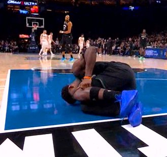 必赢体育官方入口-爱德华兹左膝过度伸展伤退，队友搀扶离场|nba_新浪体育_新浪新闻